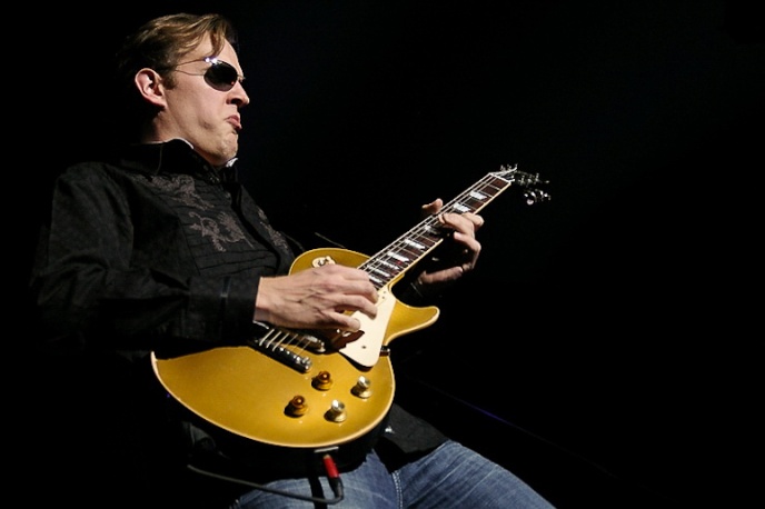 Joe Bonamassa akustycznie