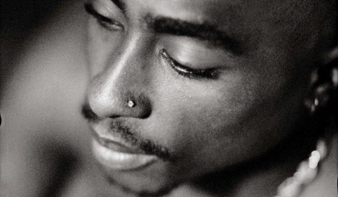 Dr Dre „przywróci do życia” 2Paca?