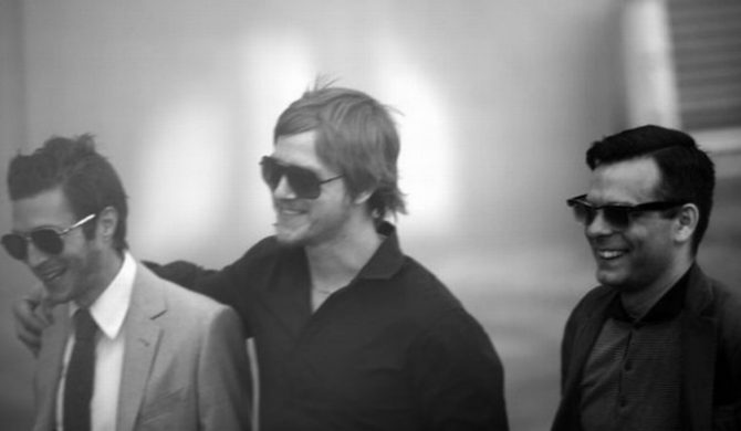 Lider Interpol z kompozycjami Sinatry i J Dilli