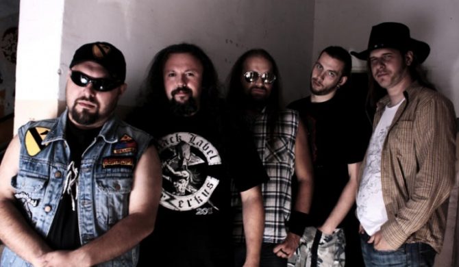 Leash Eye na pierwszym miejscu