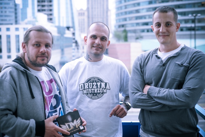 1 NA 1: Artur Rawicz vs Drużyna Mistrzów