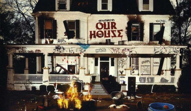 Slaughterhouse w maskach świń – video