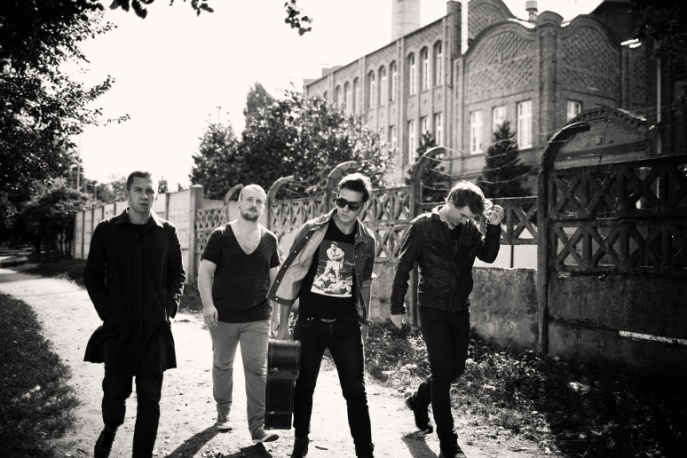 Pierwszy singiel formacji Pelvis