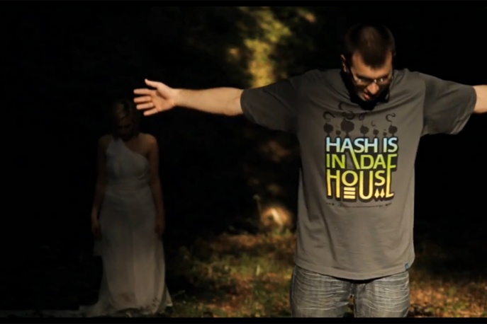 Tusz Na Rękach feat. Justyna Kuśmierczyk -„Lecę w dół” – klip