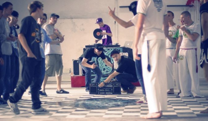 Metro & Polskie Karate – „Ręka, noga, mózg na ścianie” – klip