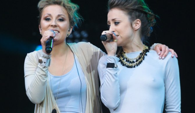 Sistars – „Listen To Your Heart” (live)