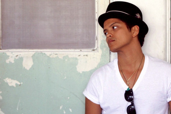 Posłuchaj nowego singla Bruno Marsa – audio