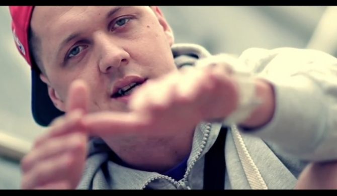 Kubiszew + Zbylu – „Piszę te sześć liter” – video