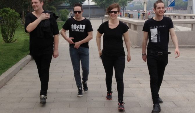 Glasvegas bliscy nagrania z Lady Gagą