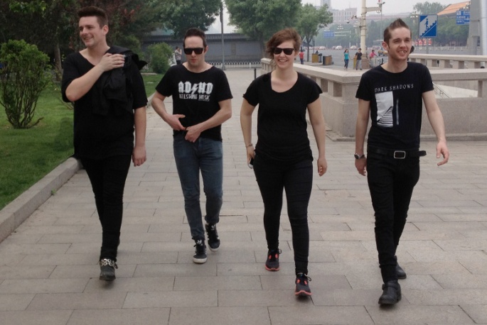 Glasvegas bliscy nagrania z Lady Gagą