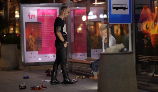 Lider Behemoth w wideoklipie grupy Dolls Insane