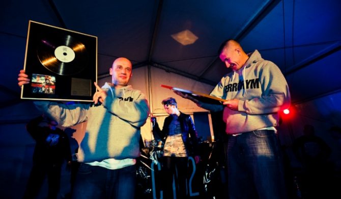 SLU „Samotność po zmroku” (video)