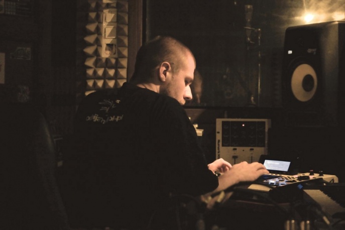 Oer: „Przechodzący przez rzekę” (video)