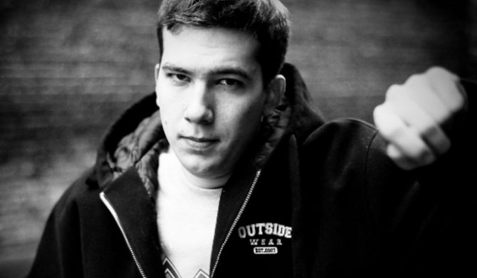 Flint: „Jak słuchasz gówien w stylu BRO, Sulin i tych nowych `fresz` i `swag` wynalazków, to śmiało możesz stąd wypierdalać”