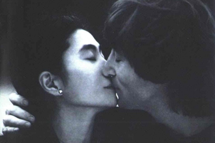 Wyjątkowy egzemplarz albumu Lennona trafił na sprzedaż