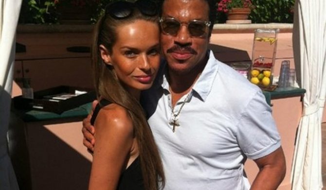 Kasia Sowińska nagrała z Lionelem Richiem?