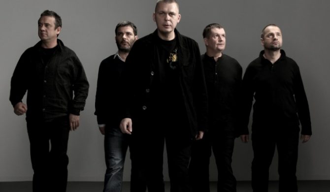 Raz Dwa Trzy i Spitfire w Stodole