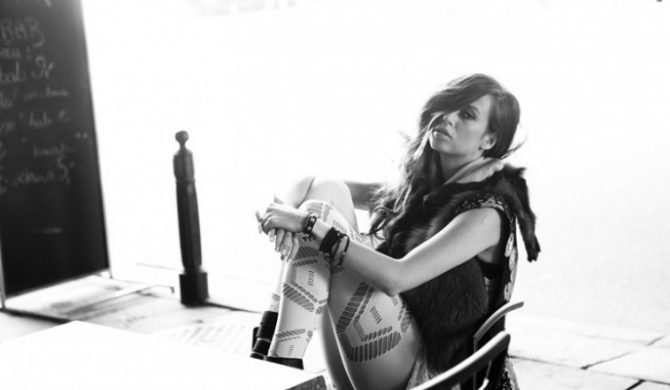 Asia Ash i jej cover hitu Rihanny „Diamonds”