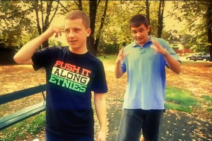 Folku / Śmiech – „Nic Tu Po Nas” (video)