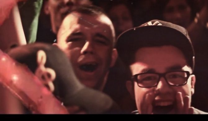 Łona, Sobota, PMM oraz inni w klipie Projektu Nasłuch