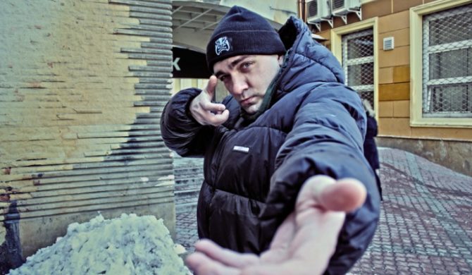 Erio ft. Proceente – „Pieskie popołudnie” (video)