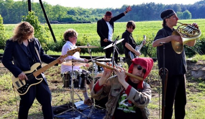 Armia rusza w trasę