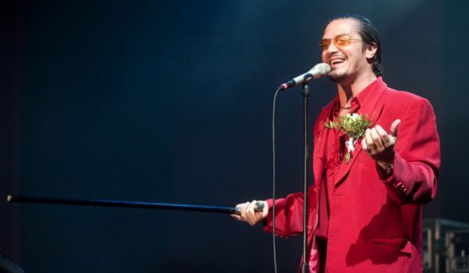 Posłuchaj ścieżki dźwiękowej Mike`a Pattona