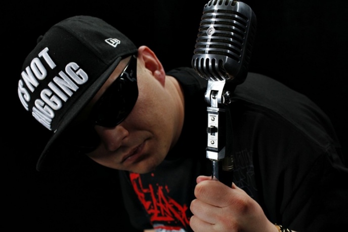 Kobra wspiera rapera z Torunia (VIDEO)