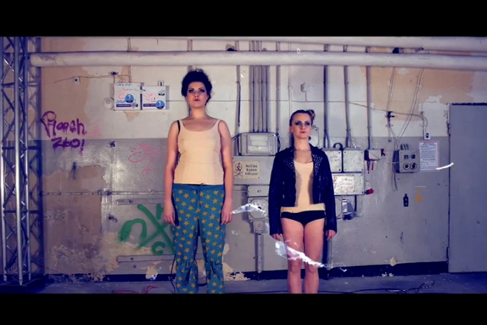 Paresłów – „Kupuj graty” (wideo)