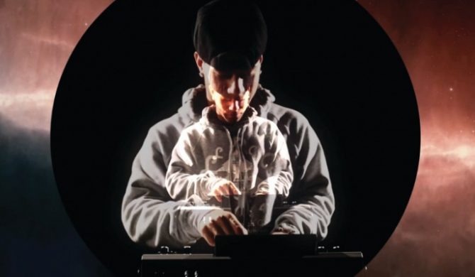 Rihanna zremiksowana przez AraabMUZIK (audio)