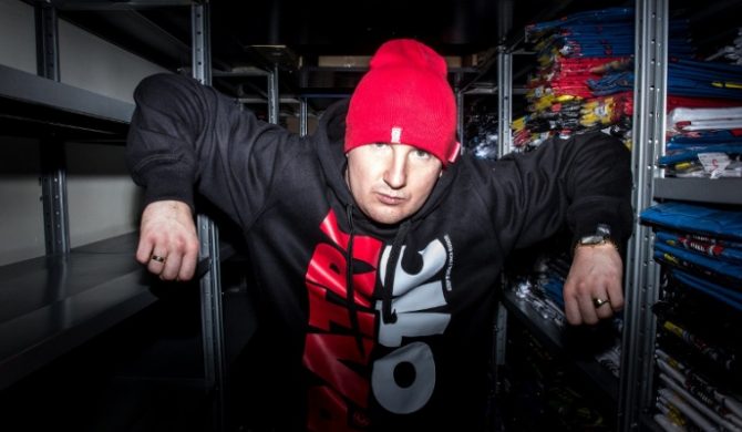 Medium chwalony przez Bezczela