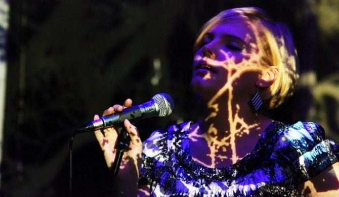 Gość na koncertach Nouvelle Vague