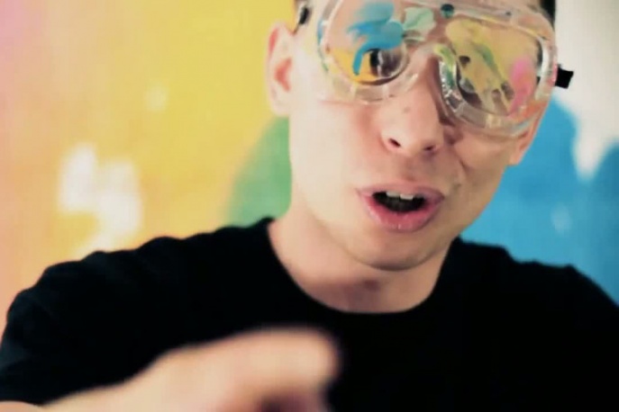 Wspólny projekt Bisza, Małpy i Zeusa (wideo)