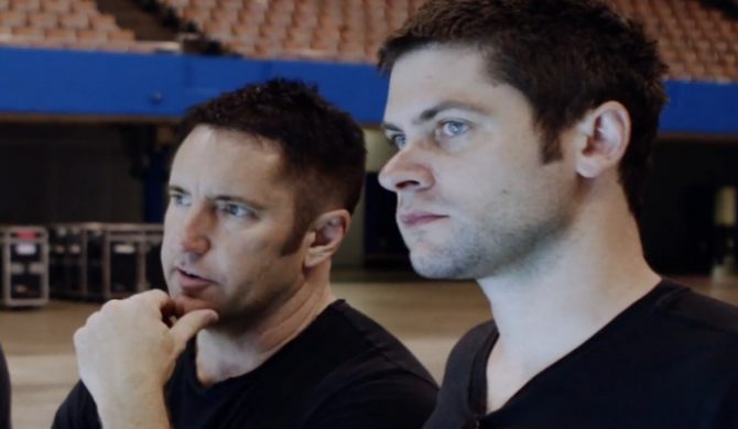 Trent Reznor zaprasza za kulisy trasy (wideo)