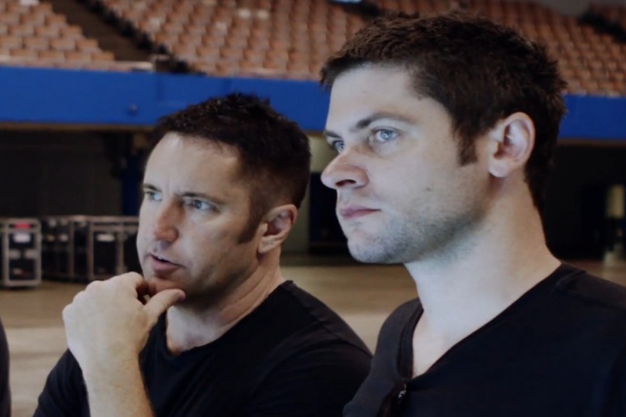 Trent Reznor zaprasza za kulisy trasy (wideo)