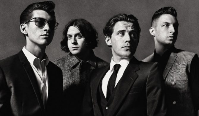 OLiS: Świetny debiut Arctic Monkeys