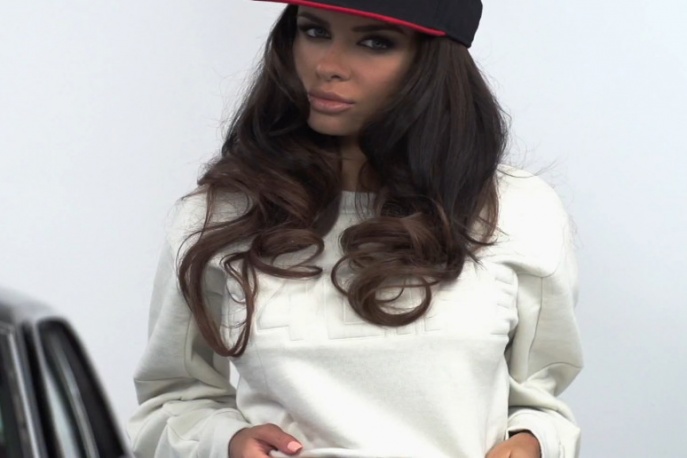 Robert M – „Famous” feat. Akon, Tony D, Matheo, Desa