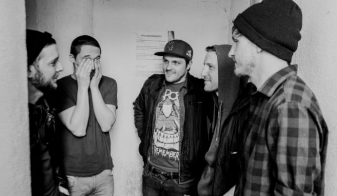 Dead Sirens – „Not For Kids” w sieci od piątku (audio)