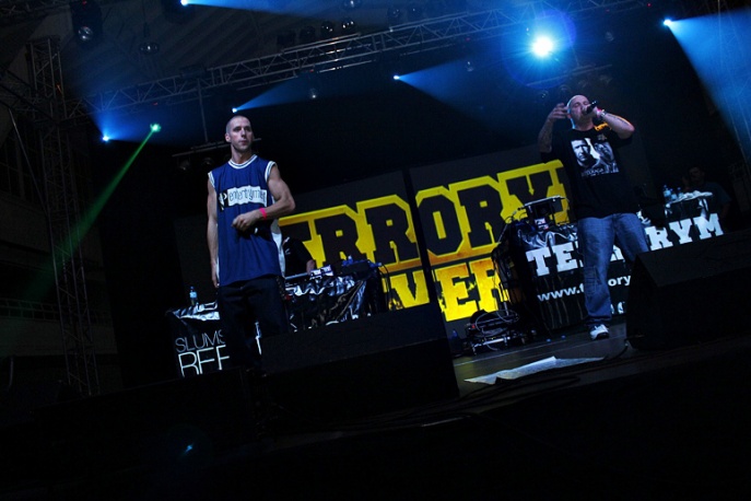 XX-lecie Slums Attack: charytatywna zbiórka i Drużyna Szpiku