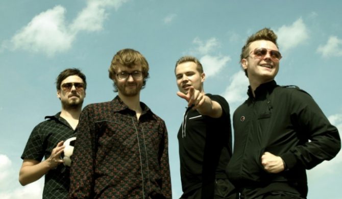 Kulisy ubiegłorocznego występu Much z Peją (wideo)