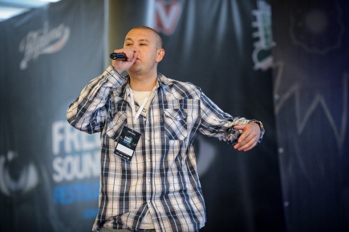 Hukos: Jedna Polska, jeden naród, a politycy do gazu