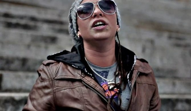 Rena – „Przejmij ster w swoje dłonie” feat. Gutek (wideo)