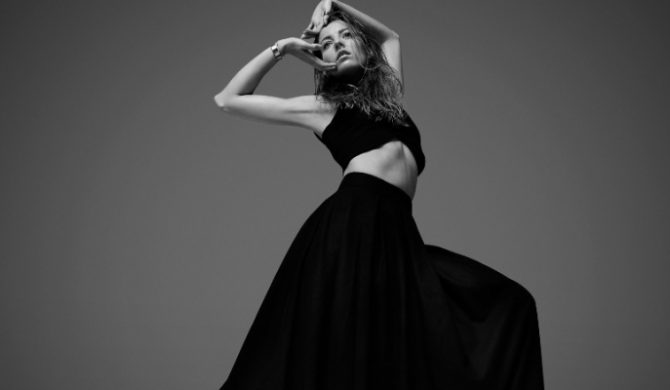 Dojrzały album, odważna okładka – kolejna zapowiedź płyty Kari