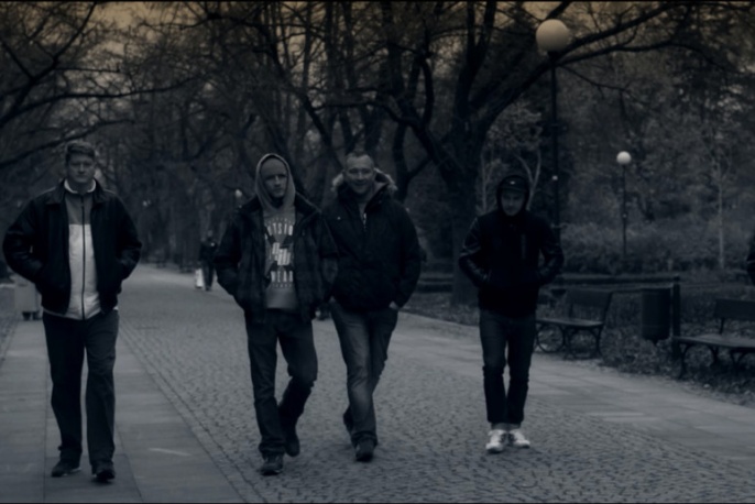 Dixon37 – „Bliżej niż myślisz” feat. Włodi, Miodu (wideo)