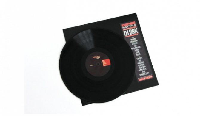 Na Andrzejki wosk z platynowymi bitami?