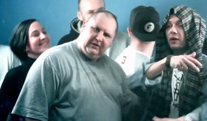 Matheo, Wini, Rena, Sobota, Bonson, Tomb – „Essa Kolynda” (wideo)