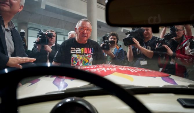 „Naród wspaniały, tylko ludzie kurwy”