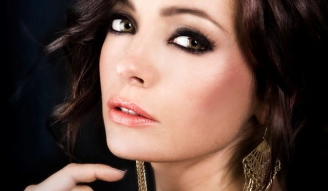 Katerine „Treat Me Like A Lady”