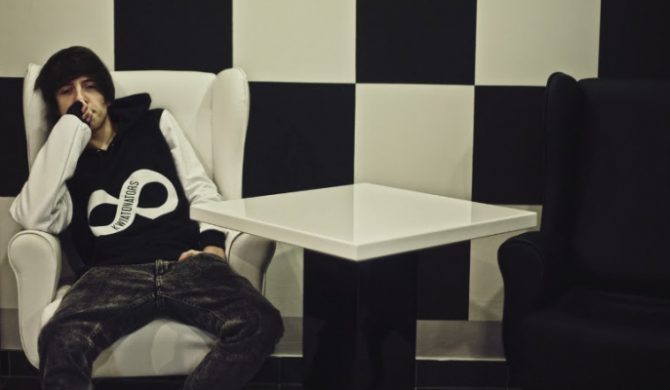 Dawid Kwiatkowski – „Mój świat” feat. Patryk Kumór (wideo)