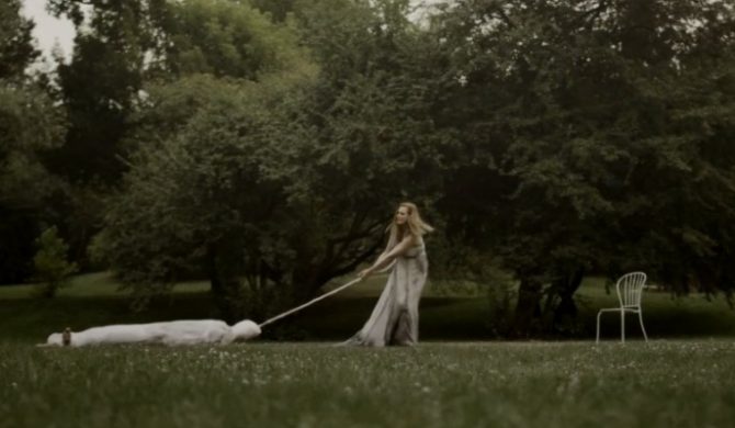 Smolik – „Fades Away” (wideo)